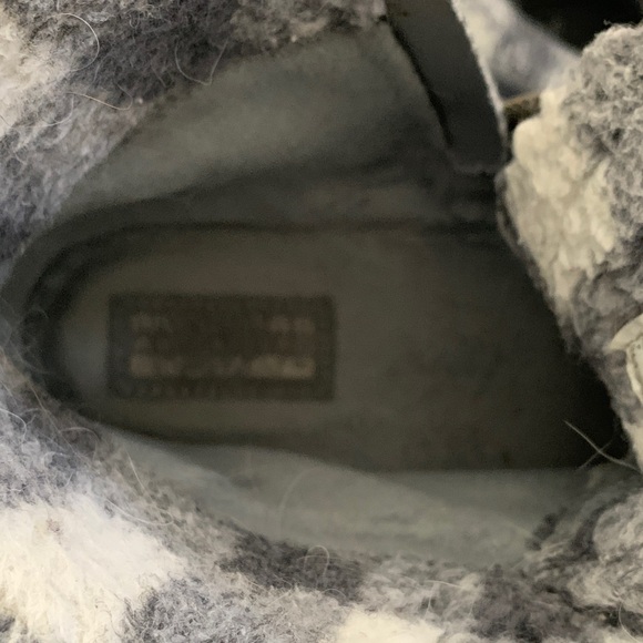 Skechers Black and Gray Winter Boots - Picture 7 of 17